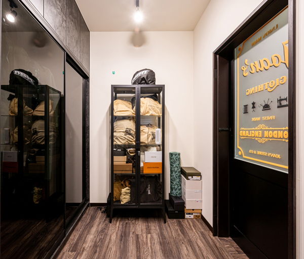 Interior design of the apartment in British style - Interior Design Ideas