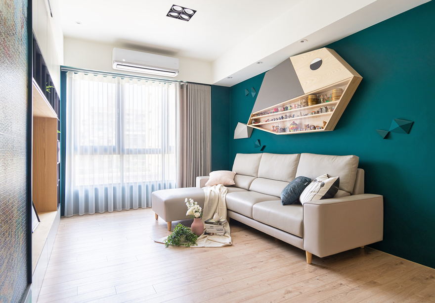 Swim in the ocean with a Nordic natural house