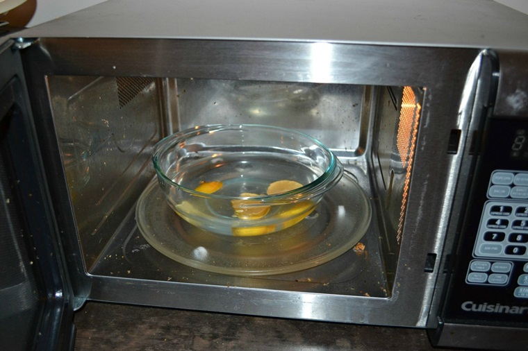 How to clean a microwave with vinegar or lemon juice - Interior Design Ideas